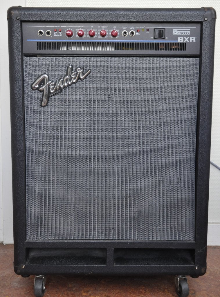 Ampli basse Fender 300 W, Musique & Instruments, Enlèvement, Utilisé, Guitare basse, 100 watts ou plus
