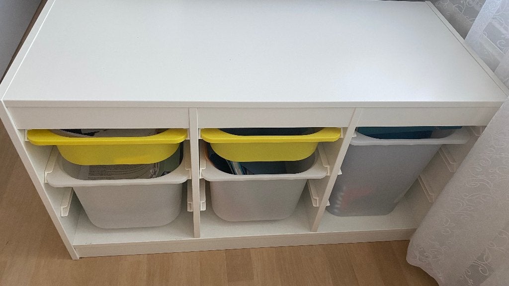 Kast—— 30€, Kinderen en Baby's, Kinderkamer | Commodes en Kasten, Ophalen, Zo goed als nieuw, Kast