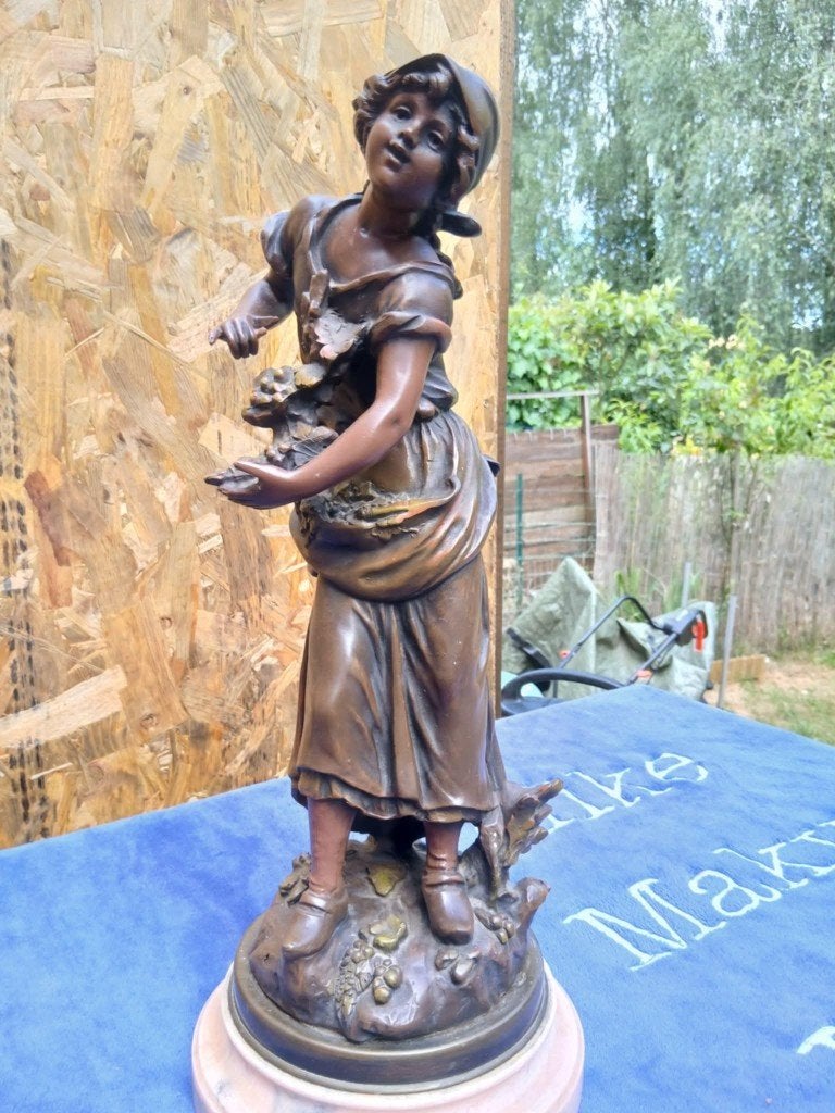 Belle statue, Enlèvement, Bronze
