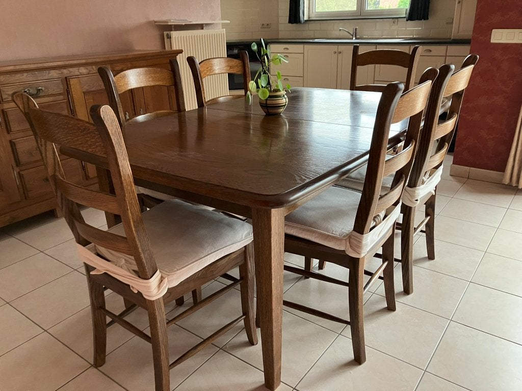 Eiken uitschuifbare tafel met 6 eiken stoelen, Antiek en Kunst, Ophalen