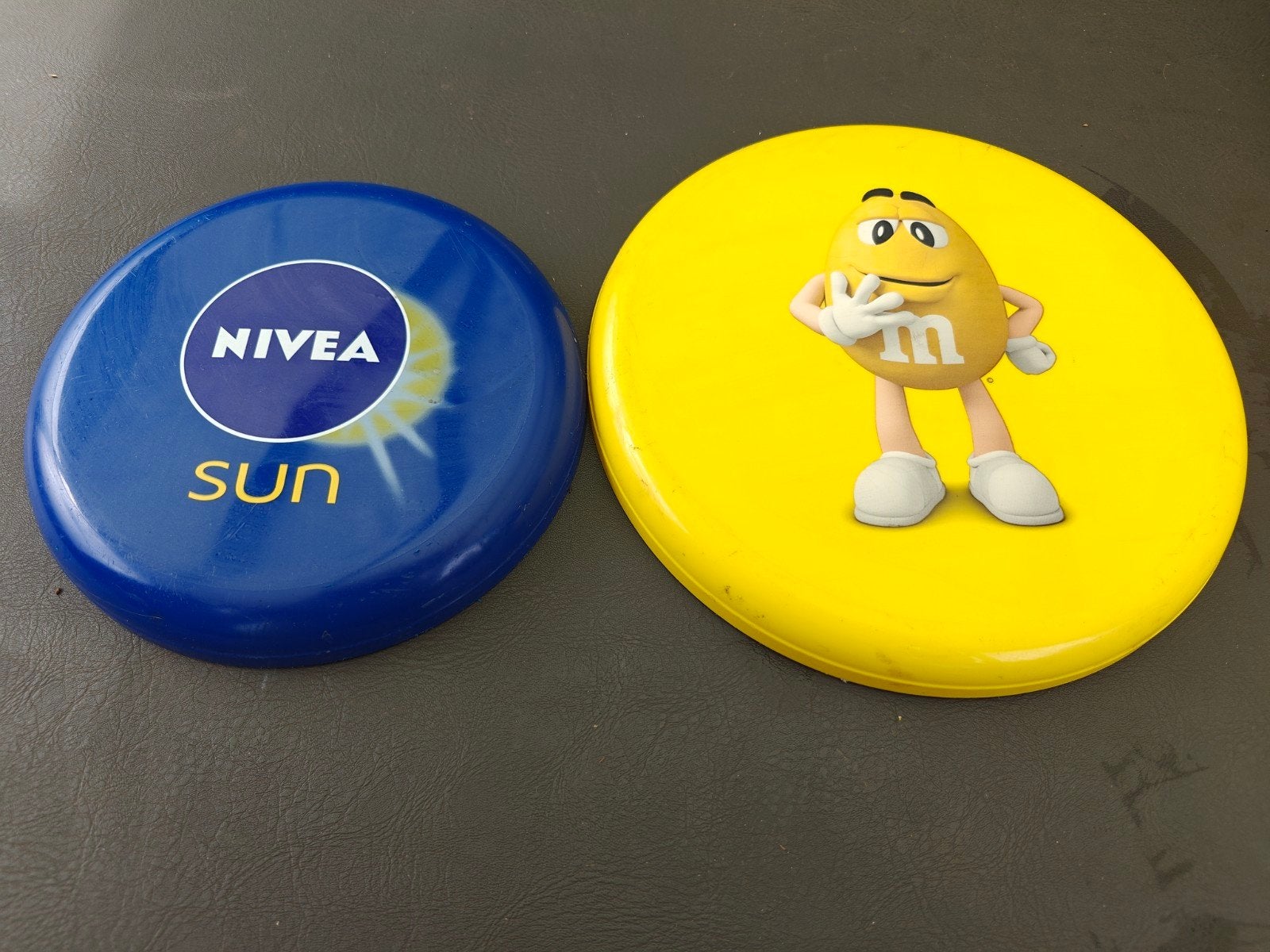 twee frisbees, Verzamelen, Winkelwagenmuntjes, Ophalen