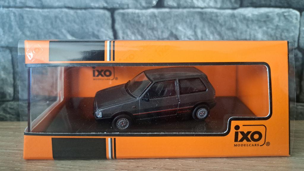 Fiat UNO TURBO IE 1984 1/43éme, Neuf, Enlèvement ou Envoi, Voiture, Ixo
