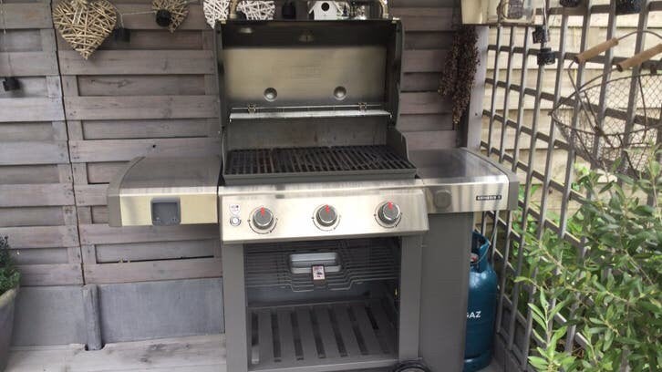 BBQ  WEBER  GENISIS ll, Tuin en Terras, Ophalen, Zo goed als nieuw, Gas