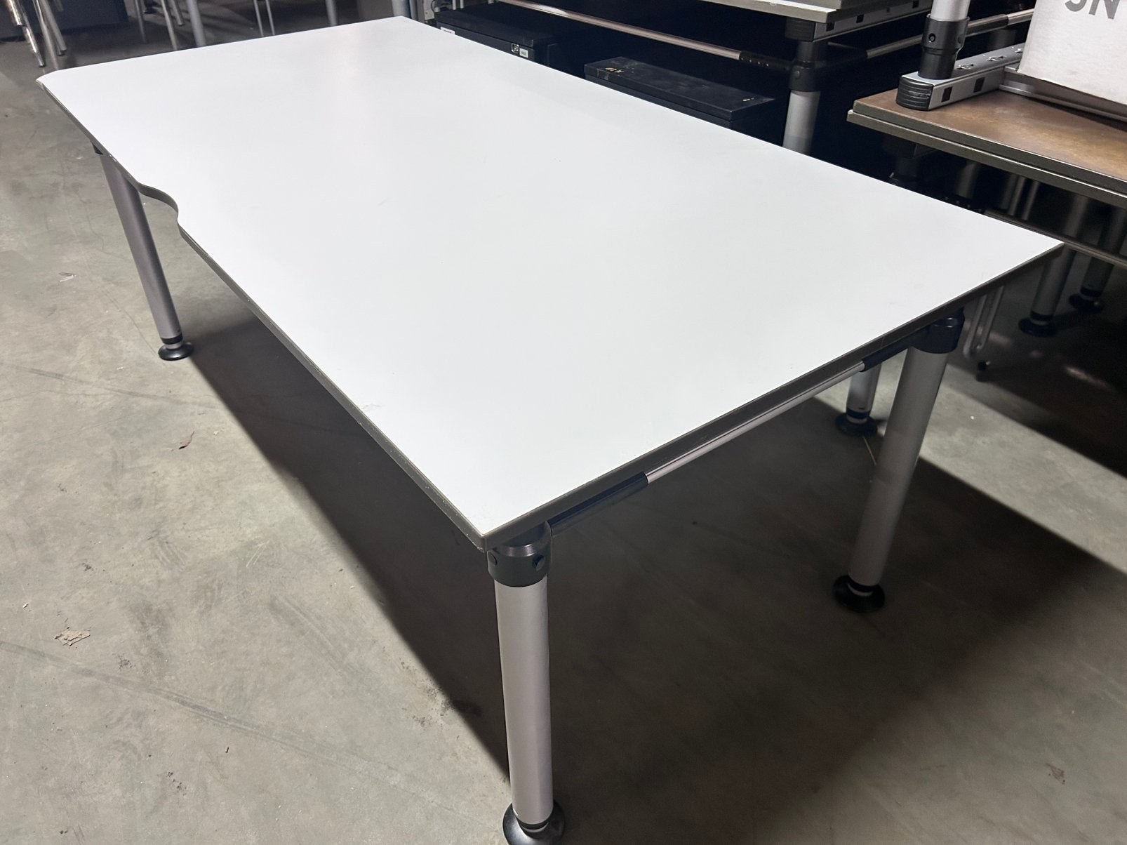 lot de table de bureau  réglable  prof Gispen 130 eur piec, Enlèvement ou Envoi, Bureau