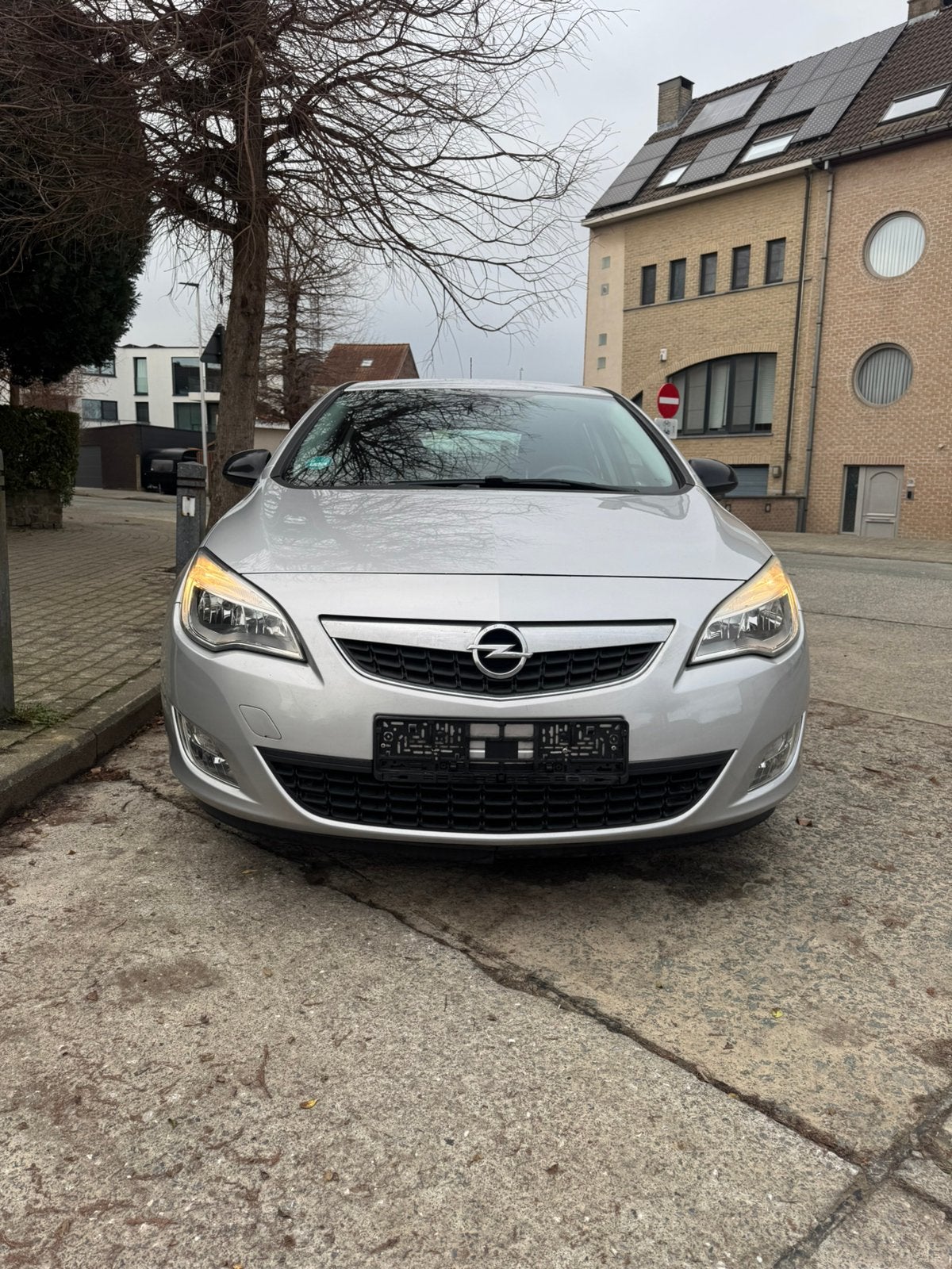 Opel Astra 1.6 Benzin Automatique, Auto's, Automaat, Zwart, 4 cilinders, Berline