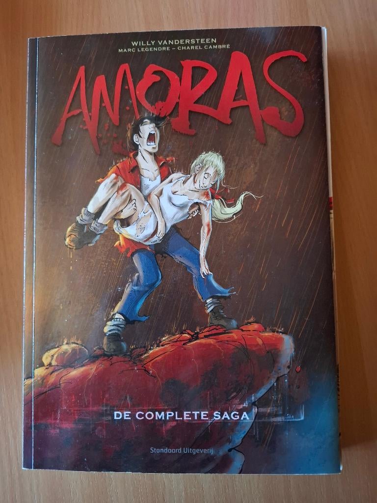 Amoras Bundel - SC, Boeken, Stripverhalen, Eén stripboek, Ophalen of Verzenden, Gelezen