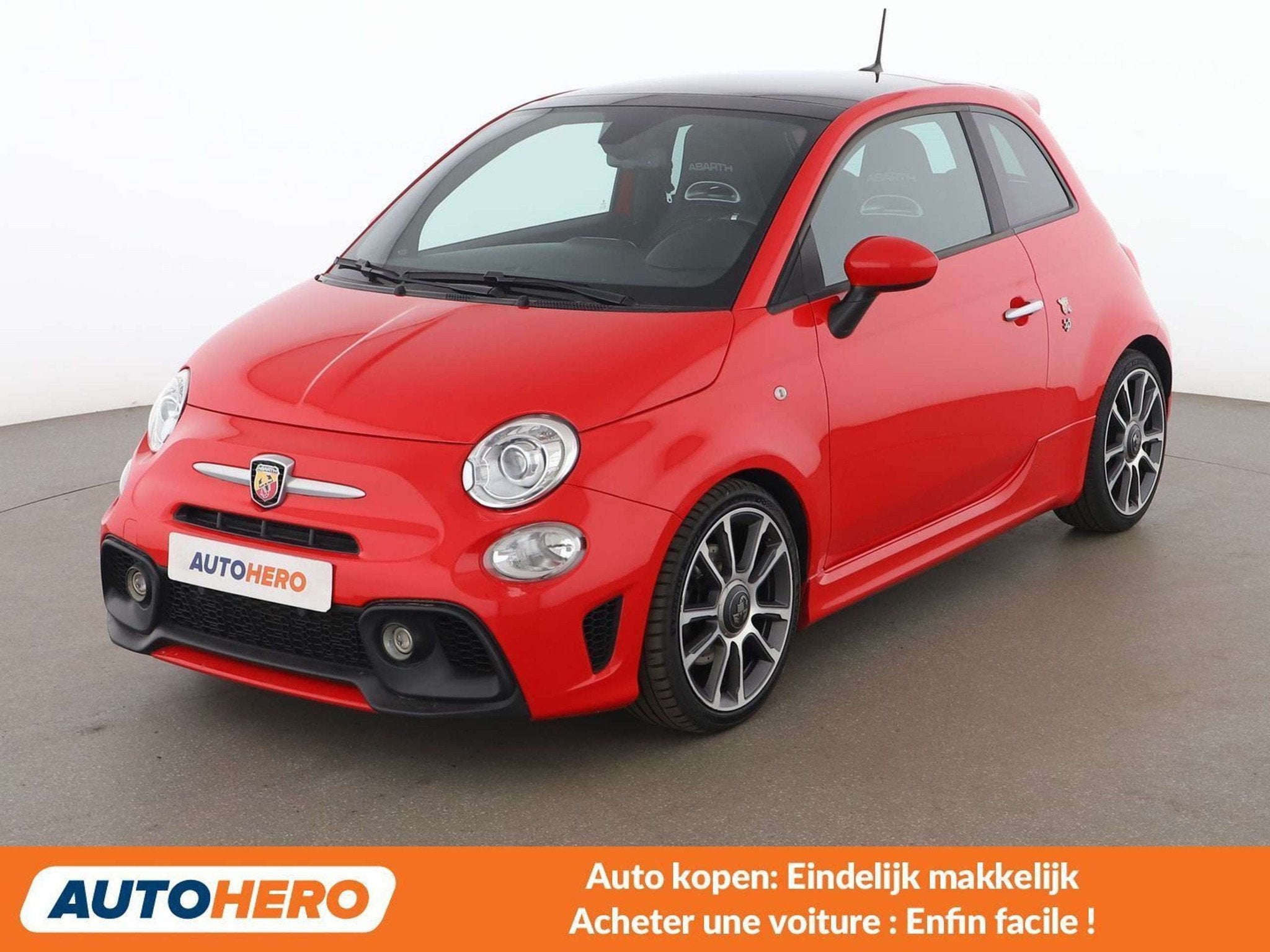 Abarth 595 1.4 Turbo Turismo (année de construction 2017), Autos, Achat, 139 g/km, Boîte manuelle, Noir