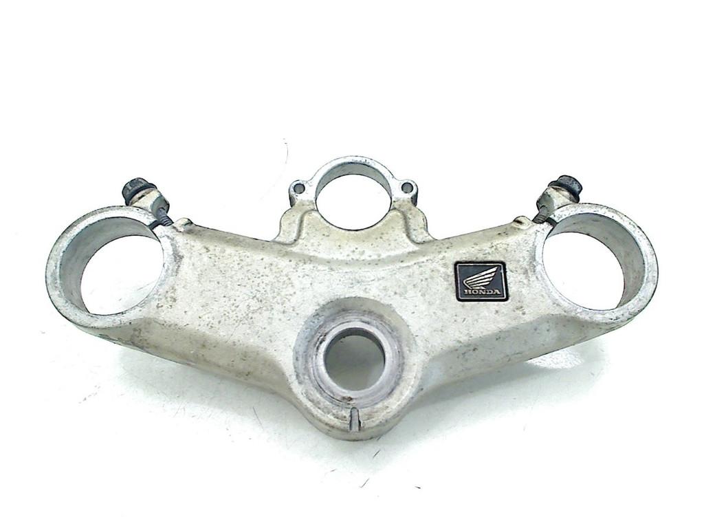 KROONPLAAT Honda VFR 800 VTEC 2002-2013 (VFR800 RC46), Dhr. S. di Majo, Gebruikt, Info@cama-motorparts.nl, P.J. Troelstraweg 8 8
3144 CX  MAASSLUIS, NL