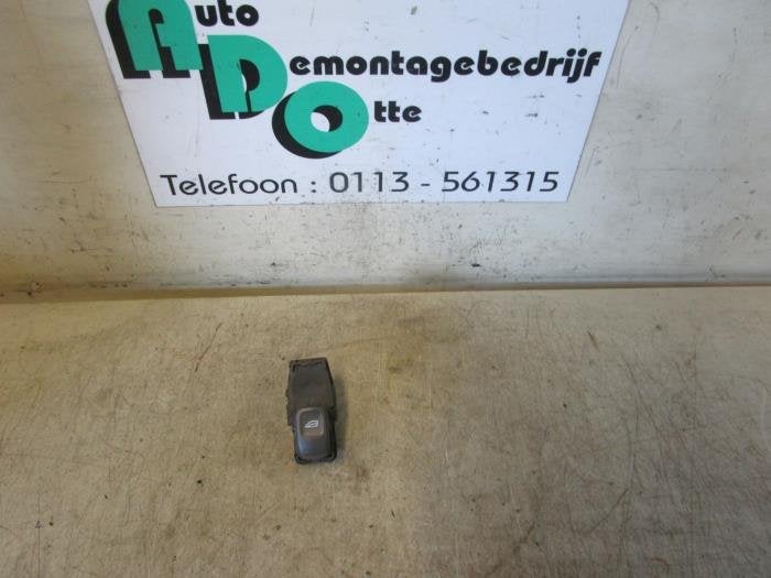 Commutateur vitre électrique d'un Volvo V70, -, 3 mois de garantie, -, -