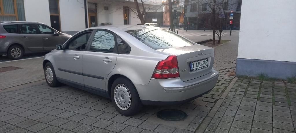 Volvo S40 200000 km année 2004 1.8 essence, Autos, Alarme, Argent ou Gris, Achat, Boîte manuelle