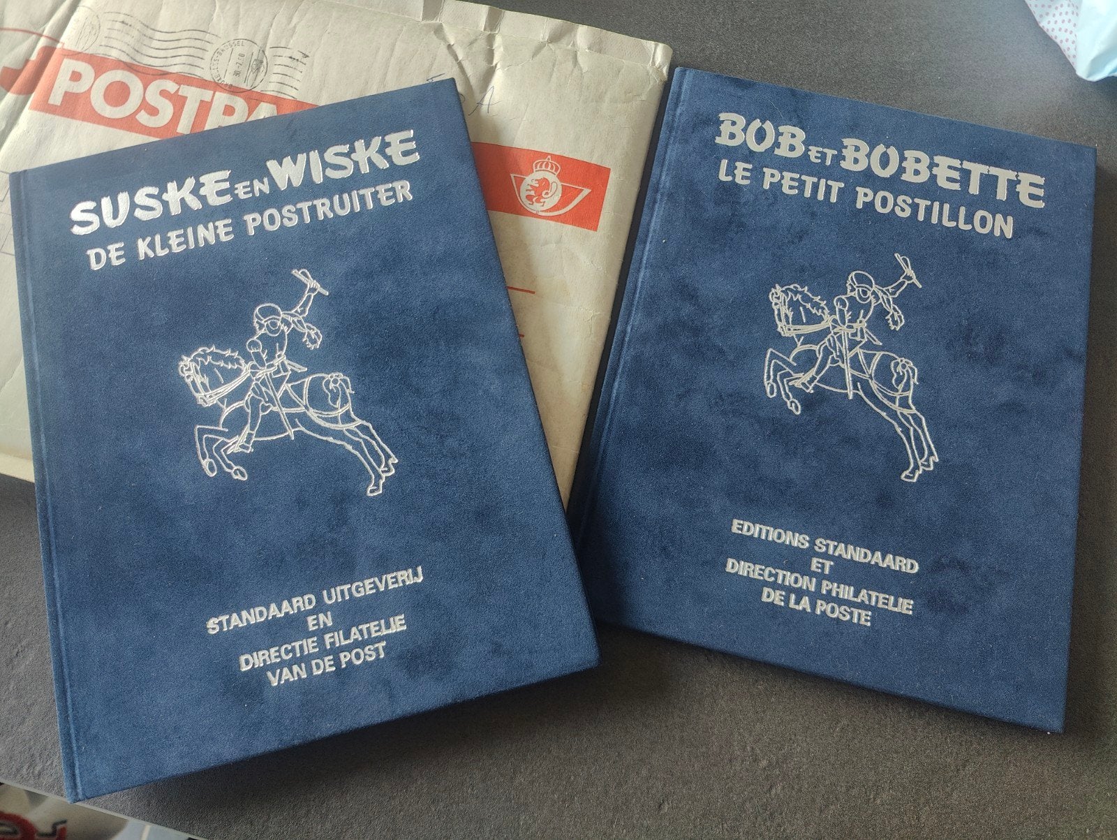 Suske en Wiske De Kleine Postruiter - Le Petit Postillon, Plusieurs BD, Enlèvement ou Envoi, Willy Vandersteen, Comme neuf