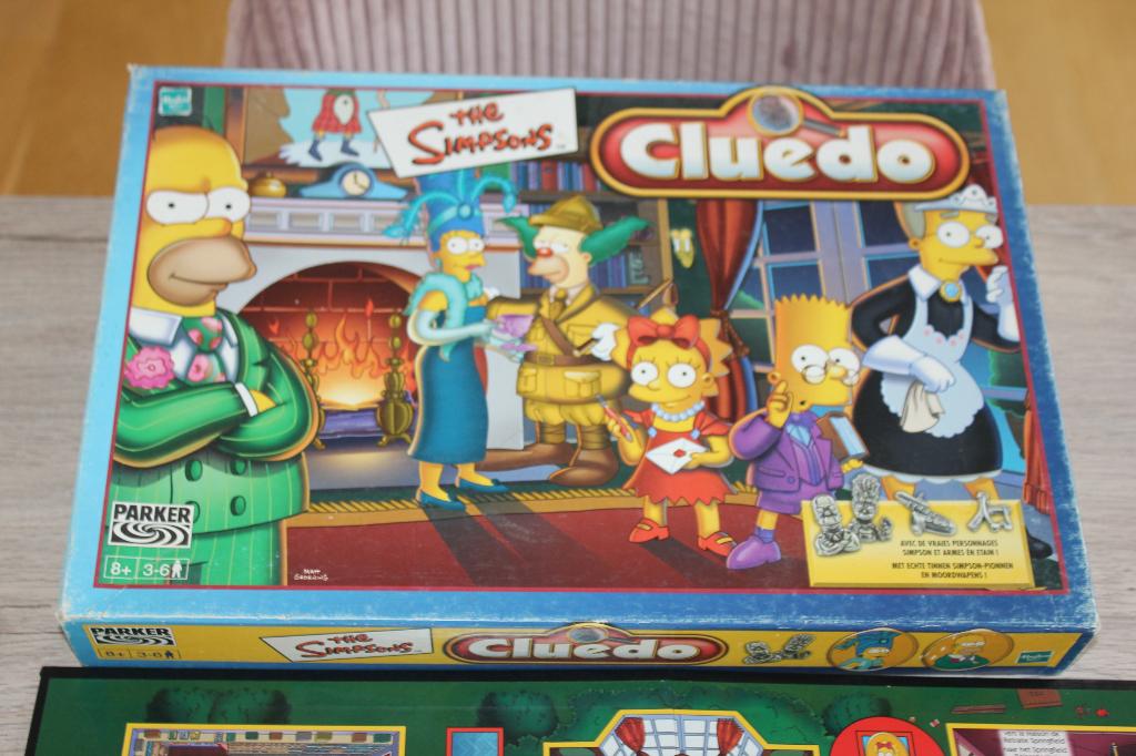 The Simpsons Cluedo bordspel, Hobby en Vrije tijd, Gezelschapsspellen | Bordspellen, Vijf spelers of meer, Ophalen of Verzenden