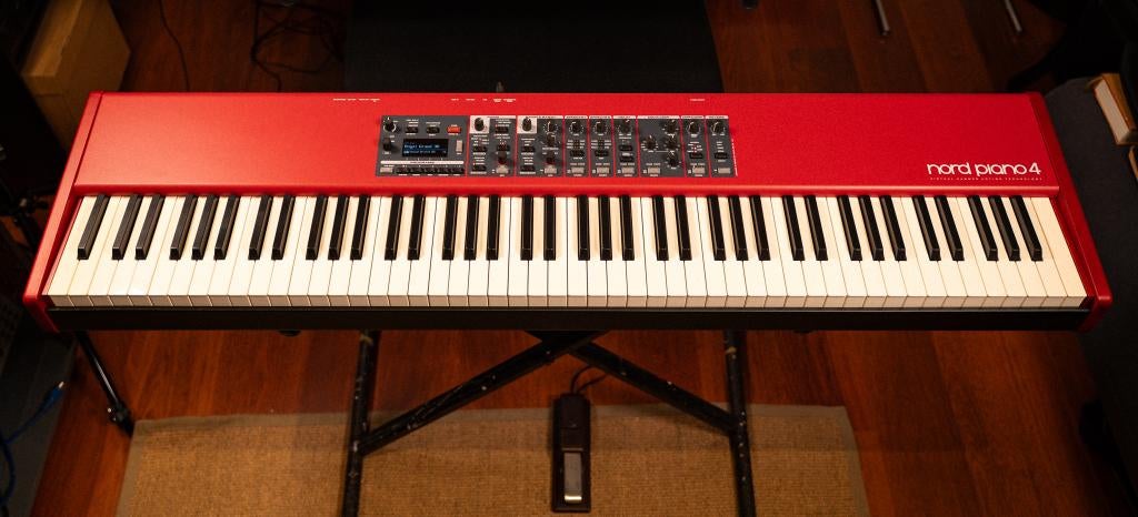 Nord Piano 4 met Thomann Stage Piano Bag, Musique & Instruments, Pianos, Autres couleurs, Comme neuf, Digital, Enlèvement