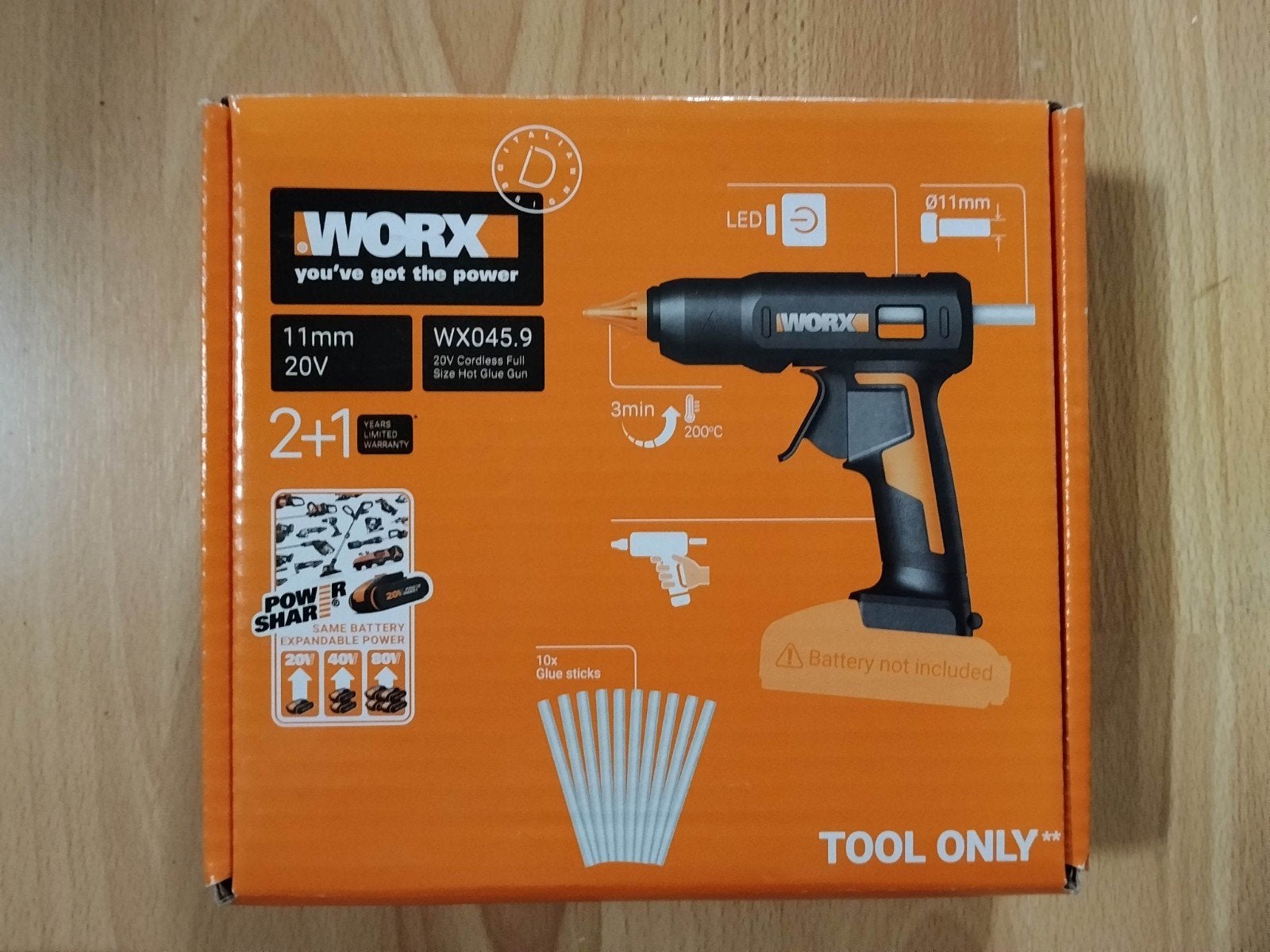 Pistolet a colle worx wx045.9 + 2 boites de batons de colle, Bricolage & Construction, Outillage | Foreuses, Enlèvement
