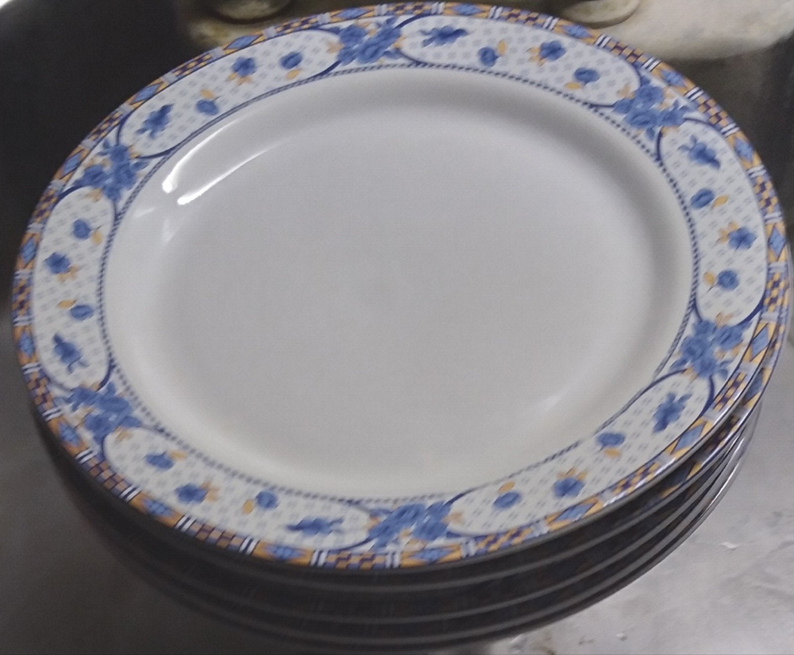Set van 6 witte borden van fijn porselein, Huis en Inrichting, Keuken | Servies, Ophalen, Klassiek, Nieuw, Bord(en)