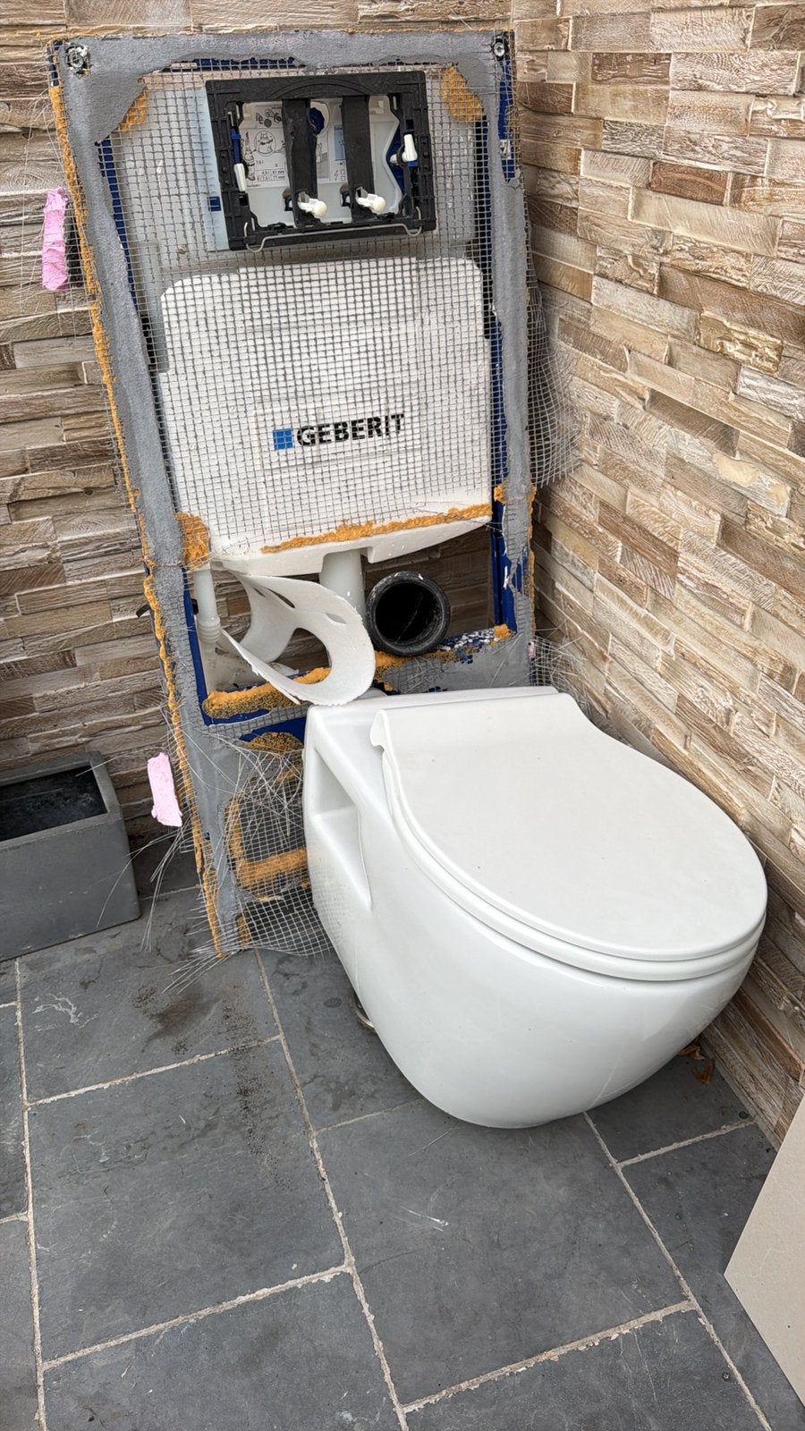 Inbouwtoiletset, Ophalen, Zo goed als nieuw