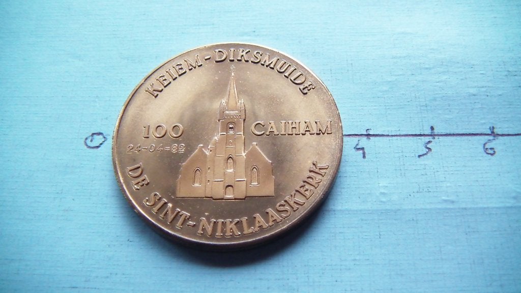 médaille 100 caiham 1982, Enlèvement