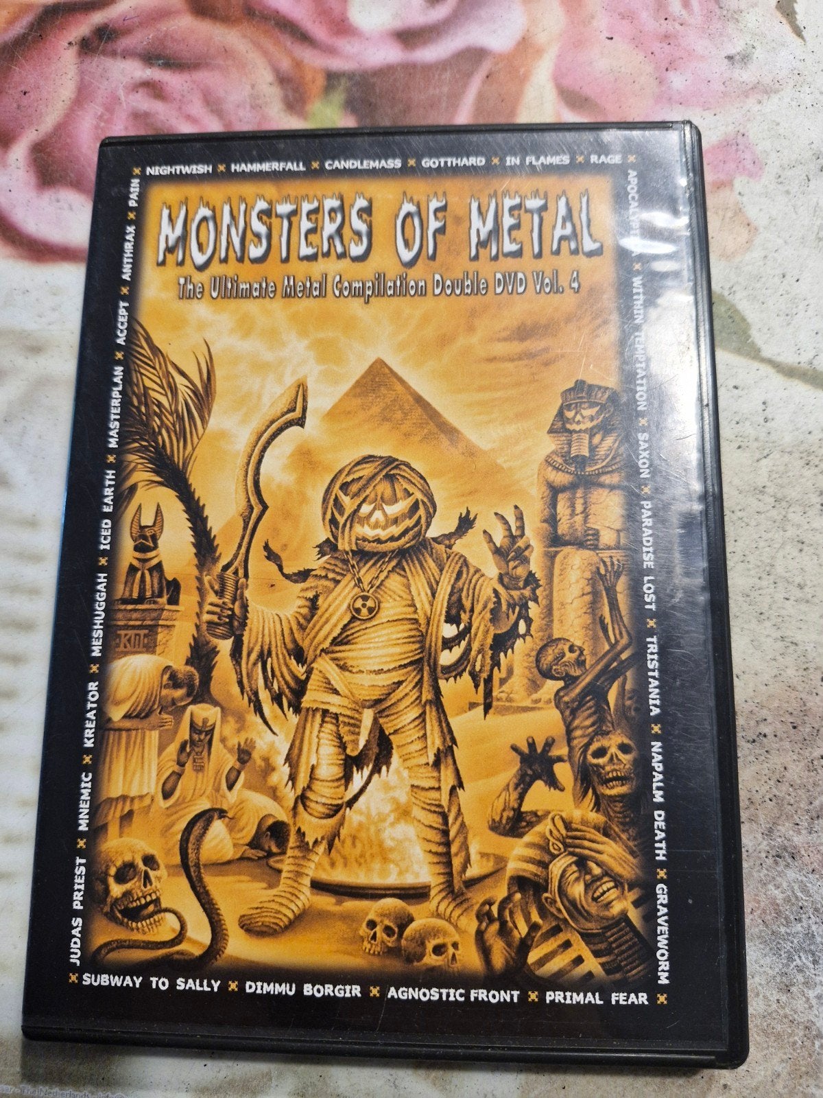 coffret 2 dvd musique monsters of metal vol 4 en bone etat, Enlèvement ou Envoi, Comme neuf