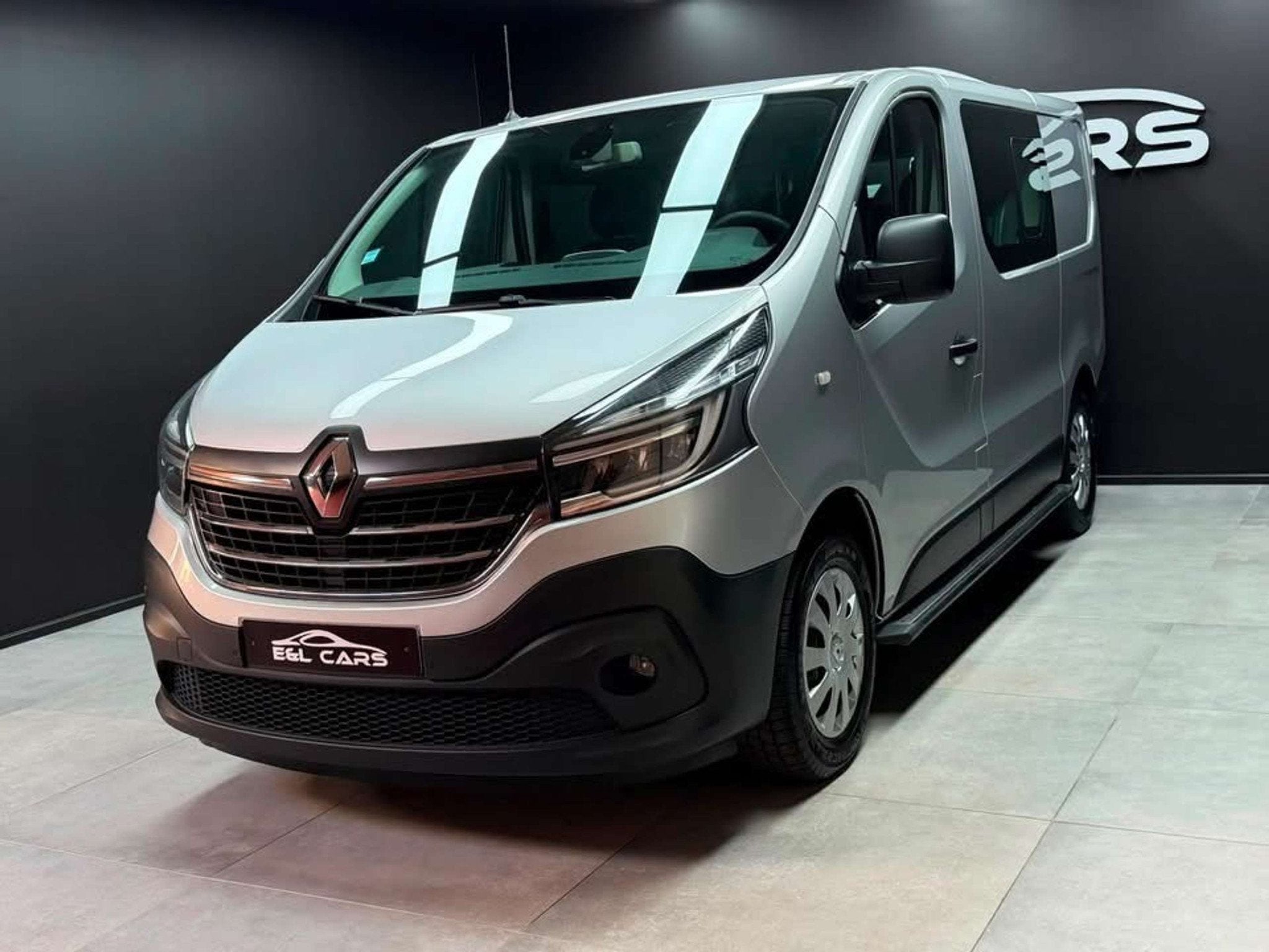 Renault Trafic Trafic 2.0 Blue dCi 5 places / double cabine, 4 deurs, Stof, Gebruikt, 4 cilinders