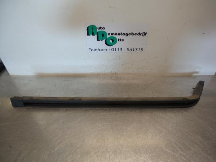 Rail porte coulissante droite d'un Peugeot Expert, -, 3 mois de garantie, Utilisé, -