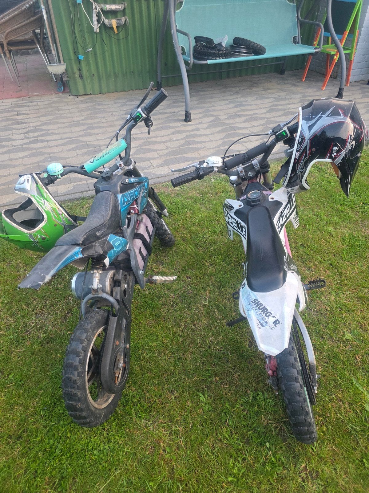 Mehmet, Fietsen en Brommers, Ophalen