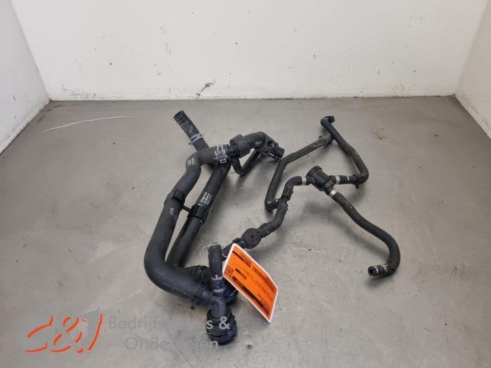 Tuyau radiateur d'un Volkswagen Crafter, Volkswagen, -, 3 mois de garantie, Utilisé