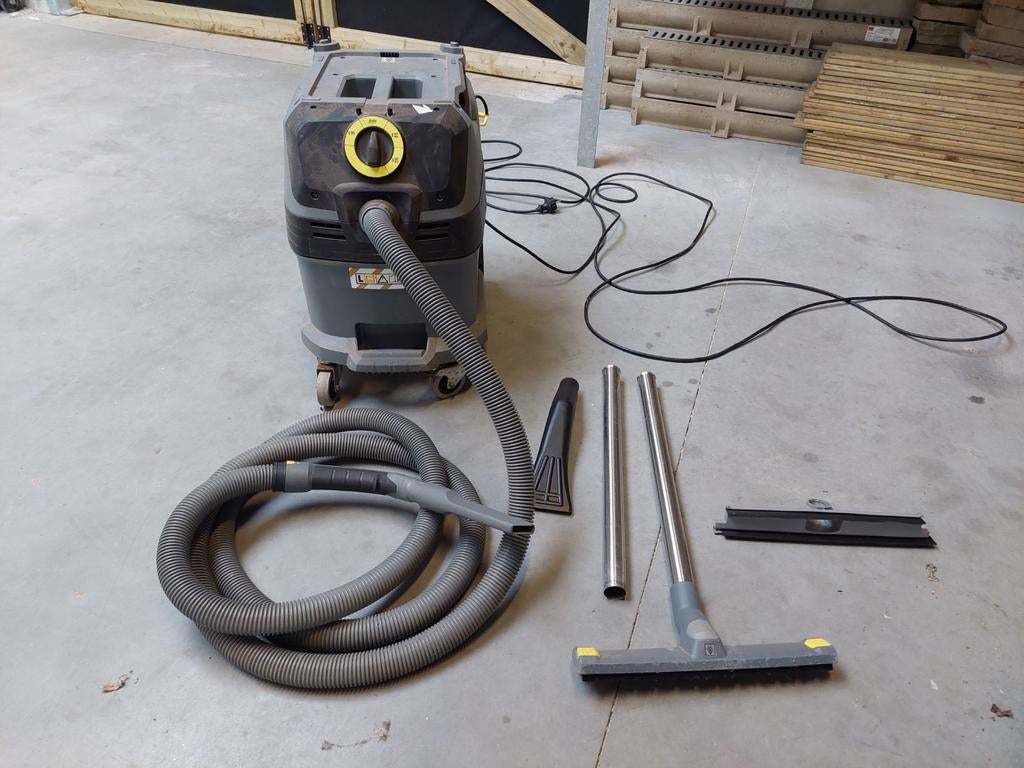Karcher Nt 30/1 tact L  droog/nat zuiger. Stofzuiger, Ophalen, Zo goed als nieuw