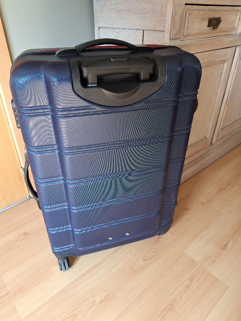 stevige koffer, Handtassen en Accessoires, Koffers, Hard kunststof, 45 tot 55 cm, Zo goed als nieuw, 70 cm of meer