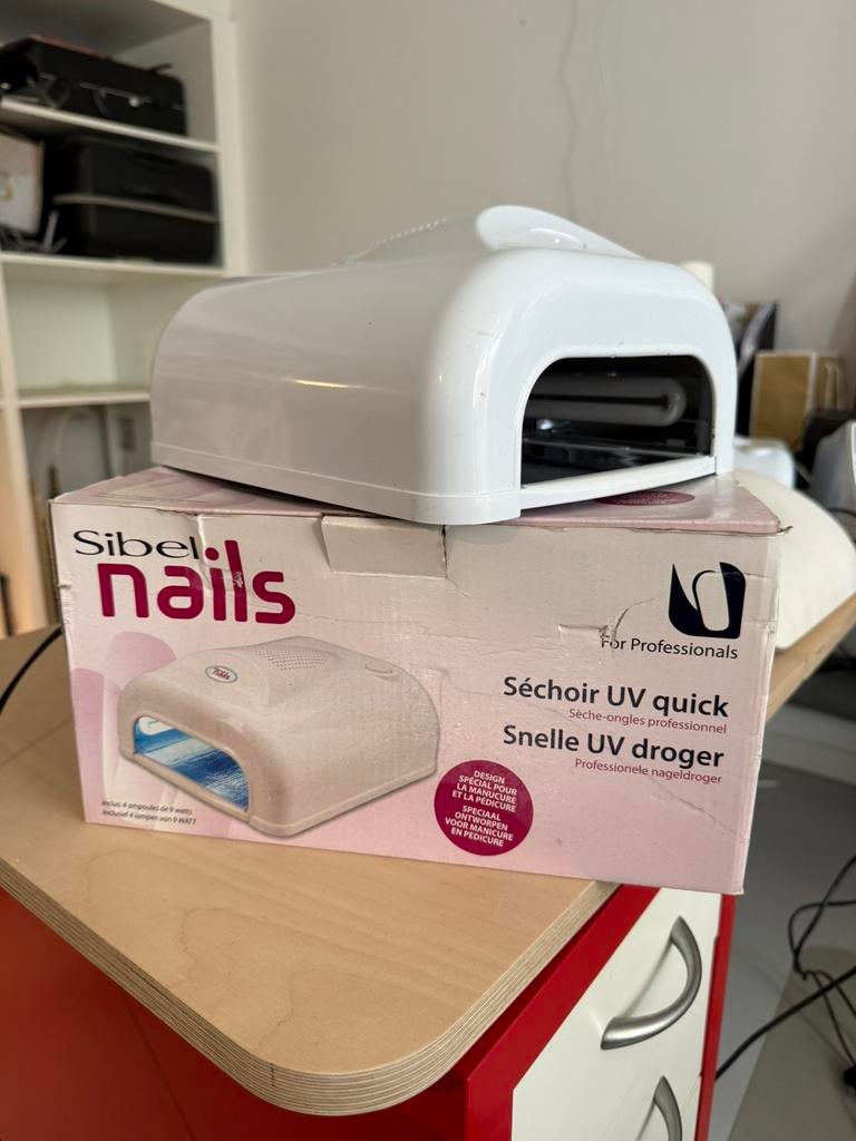 UV lamp manicure nagels met ventilator, Ophalen, Zo goed als nieuw, Hand- en Voetverzorging
