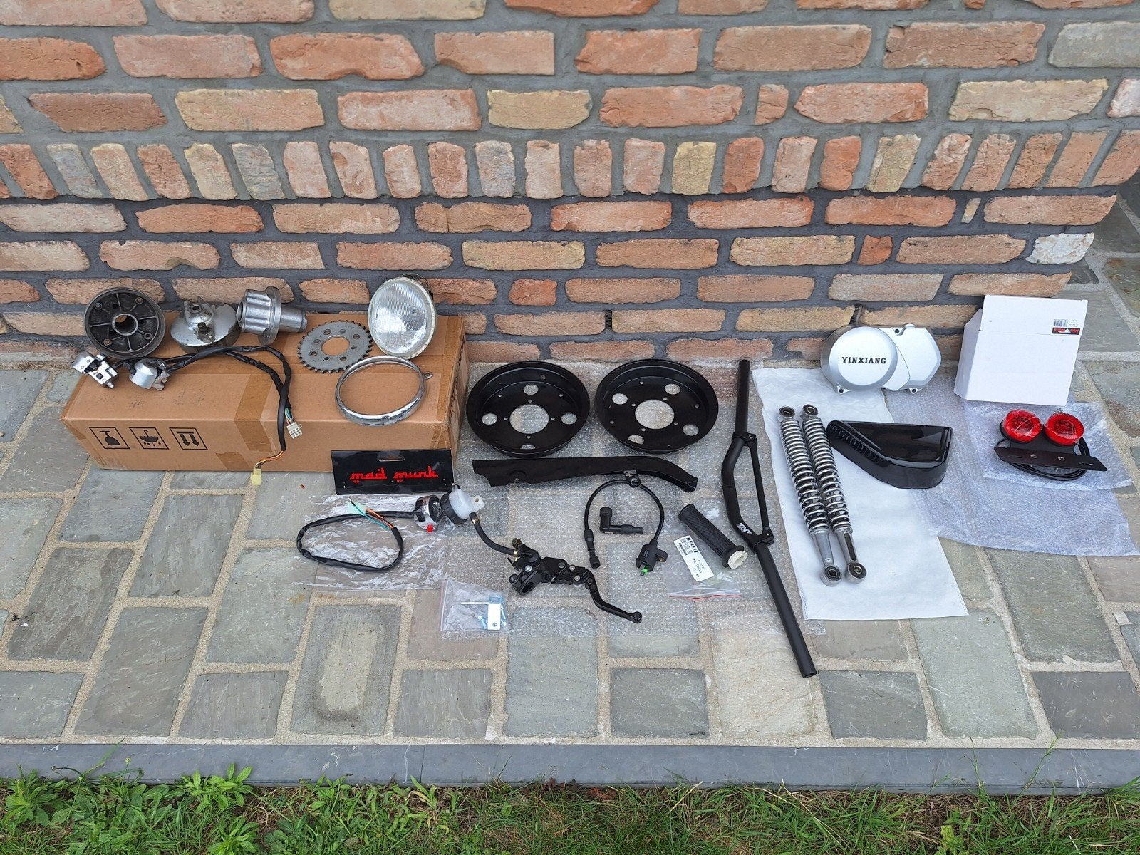 Groot lot onderdelen honda dax, Fietsen en Brommers, Brommeronderdelen | Algemeen, Ophalen, Zo goed als nieuw, Frame, Honda