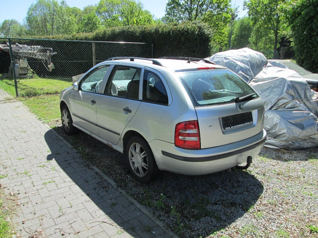 Skoda Fabia Combi 1.9 TDI – 2004 – voor onderdelen/export, Voorwielaandrijving, Stof, Particulier, Zilver of Grijs