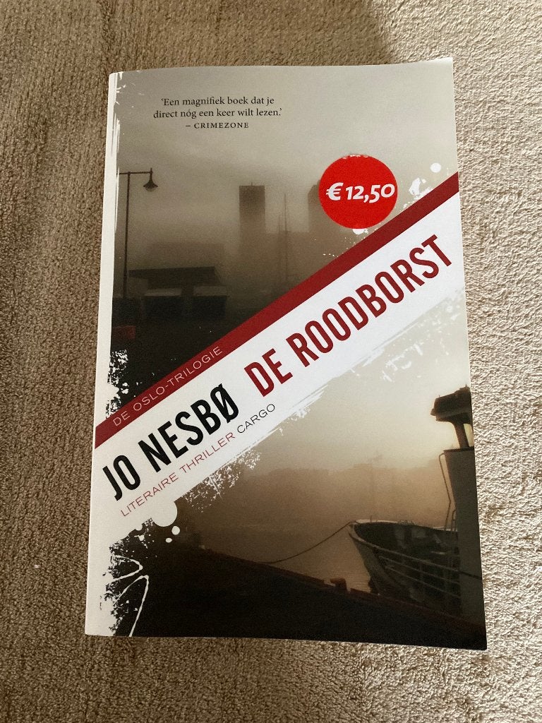 Boek : De roodborst. Jo Nesbo, 2012, 477 blz, Boeken, Ophalen of Verzenden, Zo goed als nieuw, Jo Nesbø
