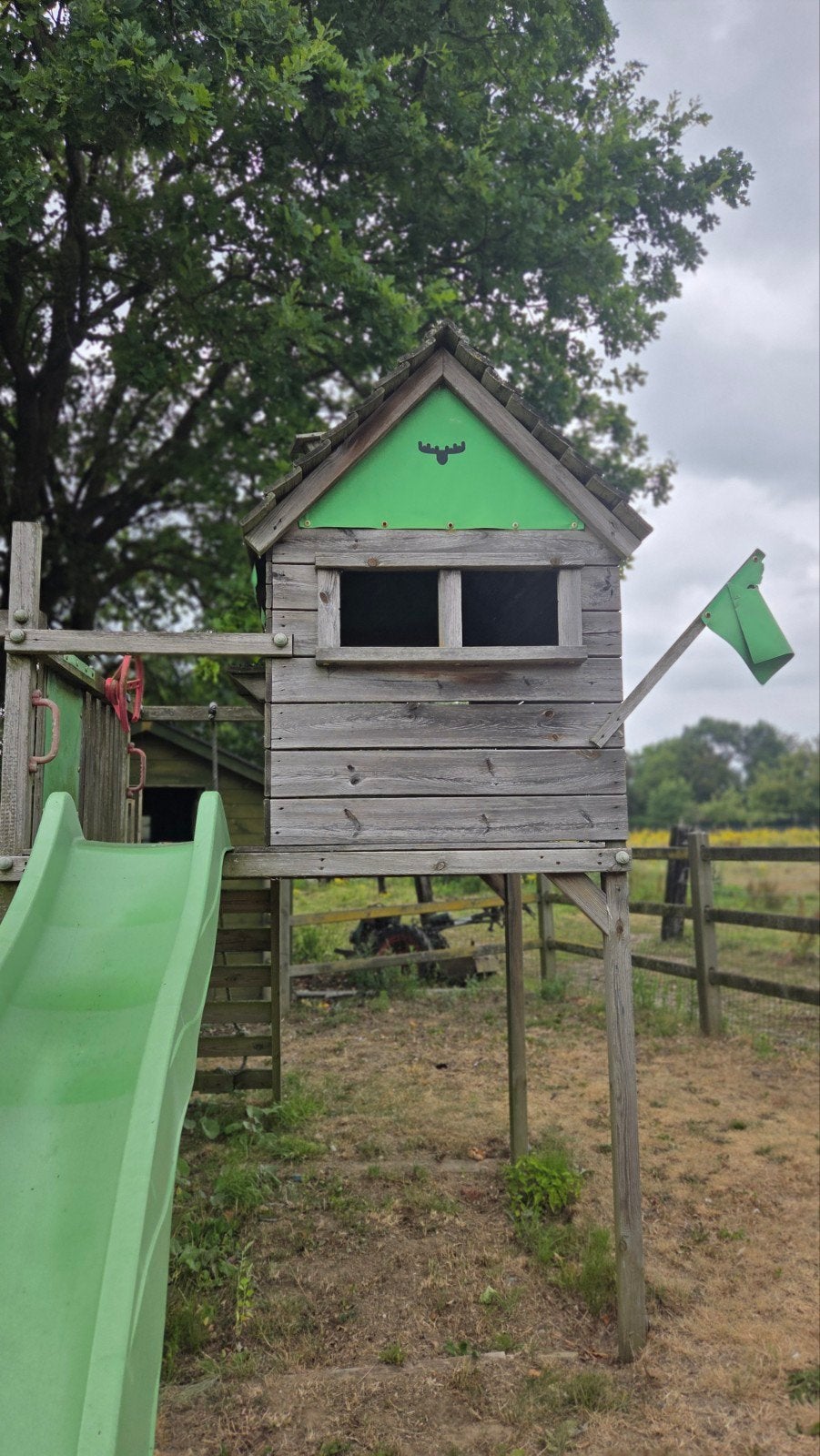 speeltuig met schommel en glijbaan, Enlèvement ou Envoi, Comme neuf, Bois