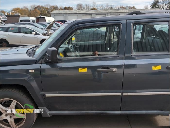 Portière 4portes avant gauche d'un Jeep Patriot, Jeep, -, -, 3 mois de garantie