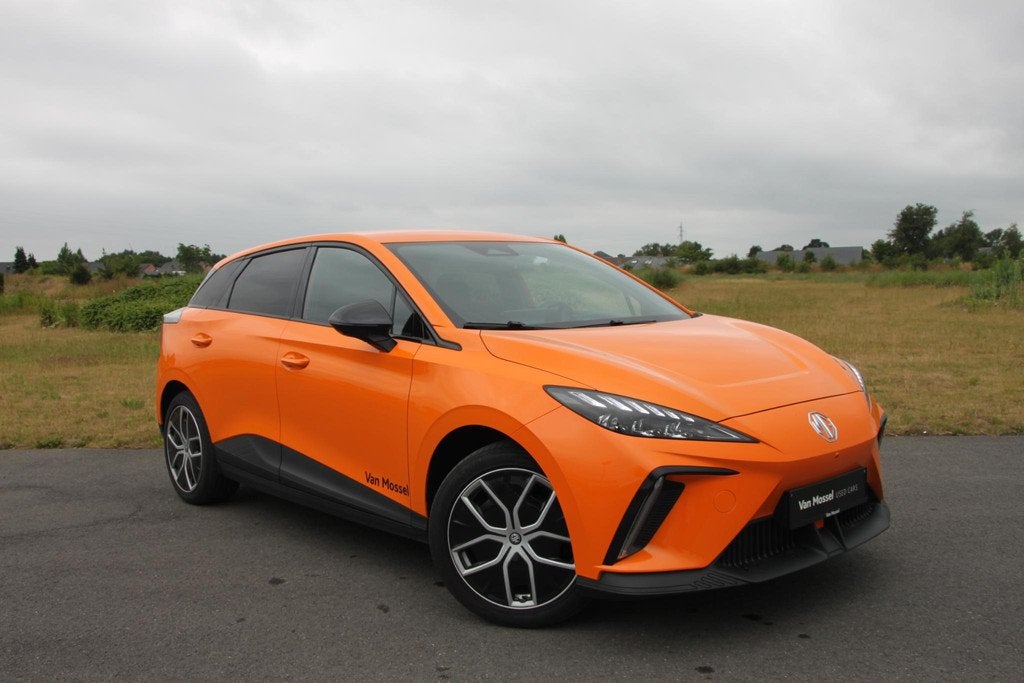 MG MG4 64 kWh Luxury (automatique), Autos, MG, Achat, https://public.car-pass.be/vhr/4ef685db-8ea5-422c-b99d-75adde1eb860, 5 portes