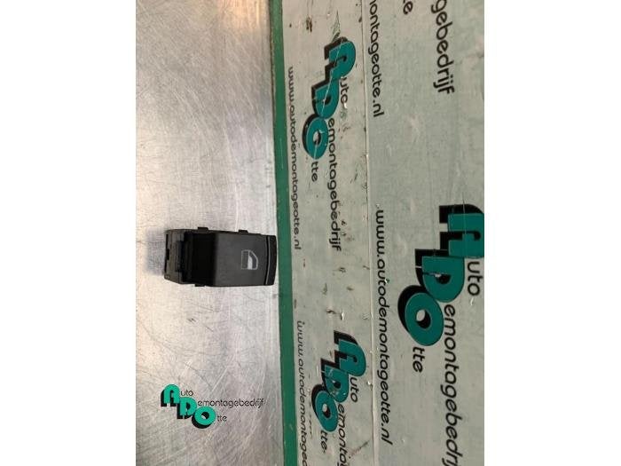Commutateur vitre électrique d'un Skoda Fabia (Fabia 00-), -, 3 mois de garantie, Utilisé, Skoda