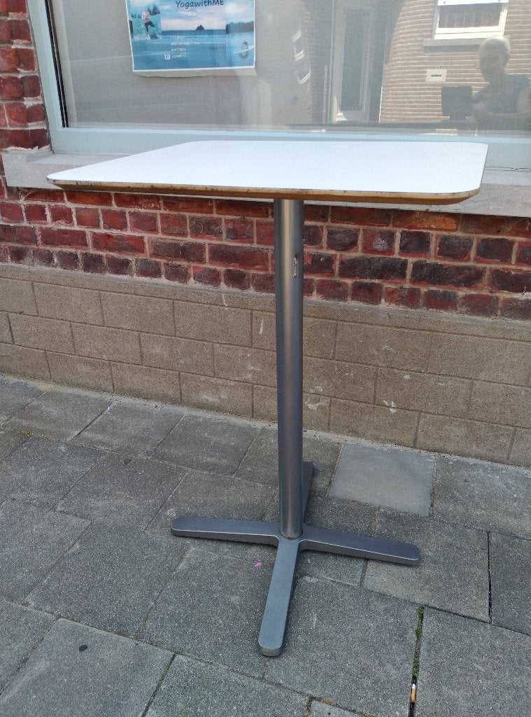 Partytafel 1 m hoog en melanine blad 60 x70 cm, Huis en Inrichting, Ophalen, Zo goed als nieuw