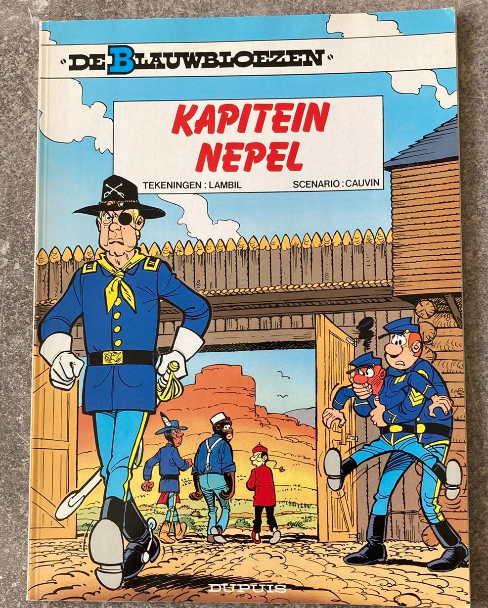 Dupuis De Blauwbloezen kapitein nepel, Boeken, Ophalen, Gelezen