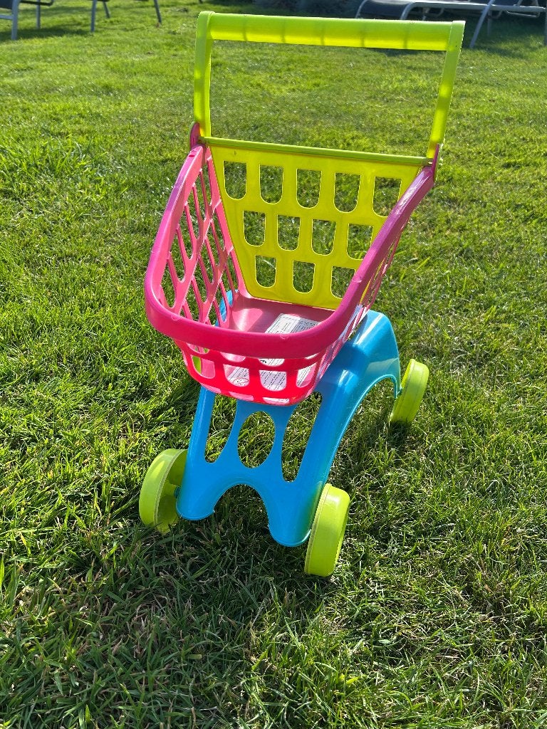 Caddy enfant, Enfants & Bébés, Jouets | Poupées, Enlèvement, Utilisé, Autres types