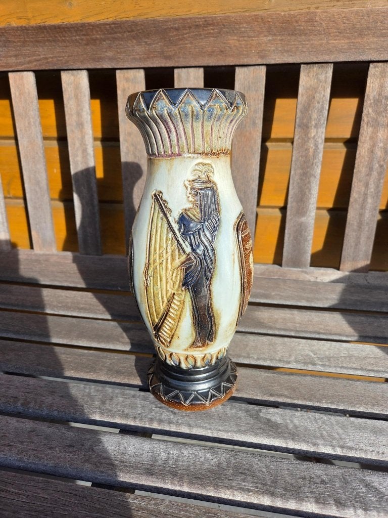 magnifique vase de Guérin, Enlèvement