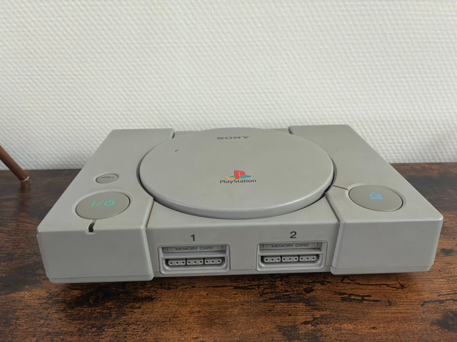 Playstation 1+ controller, Games en Spelcomputers, Spelcomputers | Sony PlayStation 1, Ophalen of Verzenden, Zo goed als nieuw