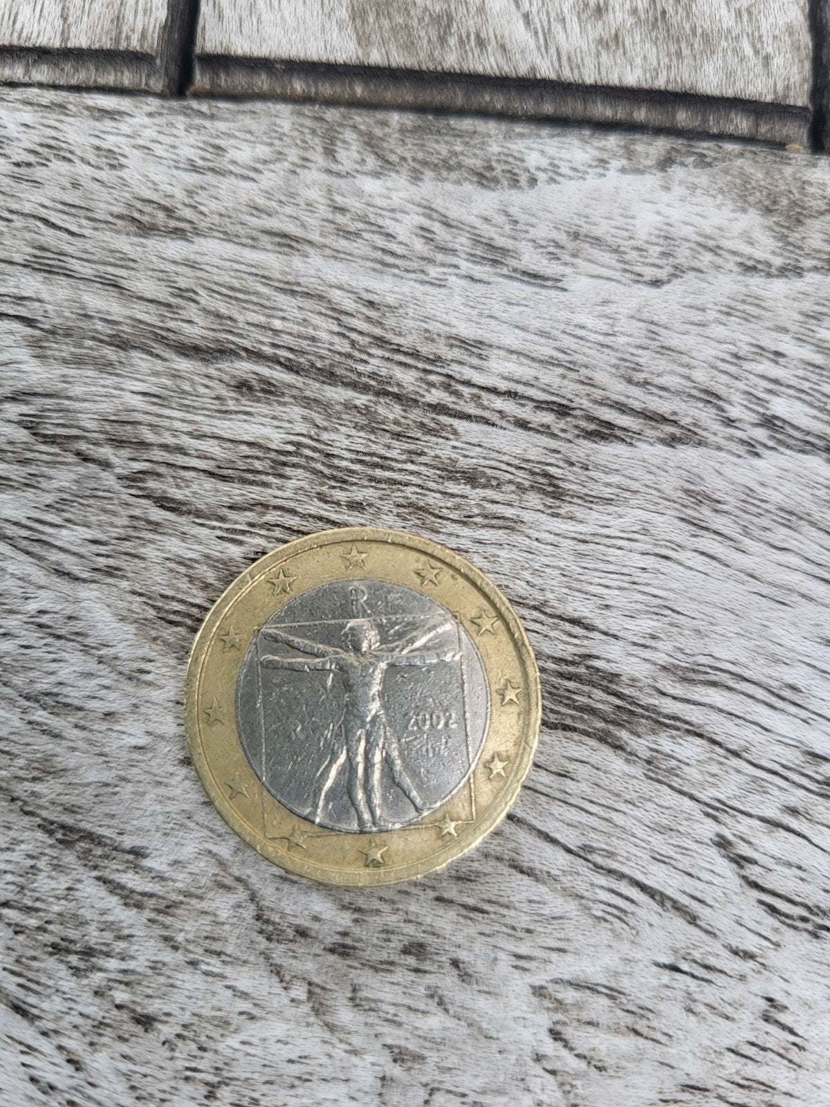 1 euro munt Italië : 2002

Interesse in munten?
Bekijk ook m, Ophalen of Verzenden, Italië, 1 euro