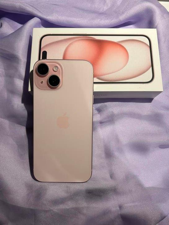 Roze Ipone 15 in een zeer goede staat 128GB, 88% batterij, Telecommunicatie, Mobiele telefoons | Apple iPhone, Ophalen, 128 GB