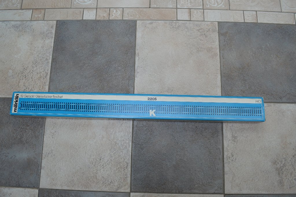 Märklin 2205 : 10 dozen K flexrails beschikbaar, Hobby en Vrije tijd, Wisselstroom, Analoog, Rails, Ophalen of Verzenden