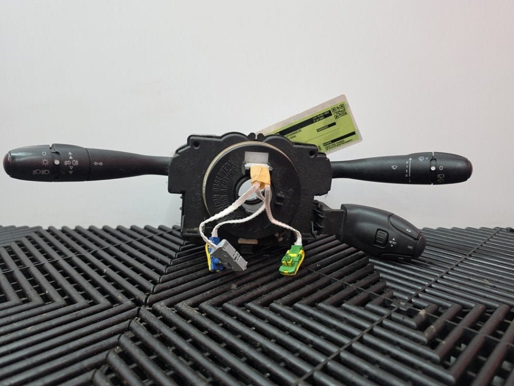 COMBINE COMMODO Peugeot 206 (2A / C/H/J/S) (01-1998/12-2012), Autos : Pièces & Accessoires, Kontakt-peugeot@peugeot.com, Utilisé