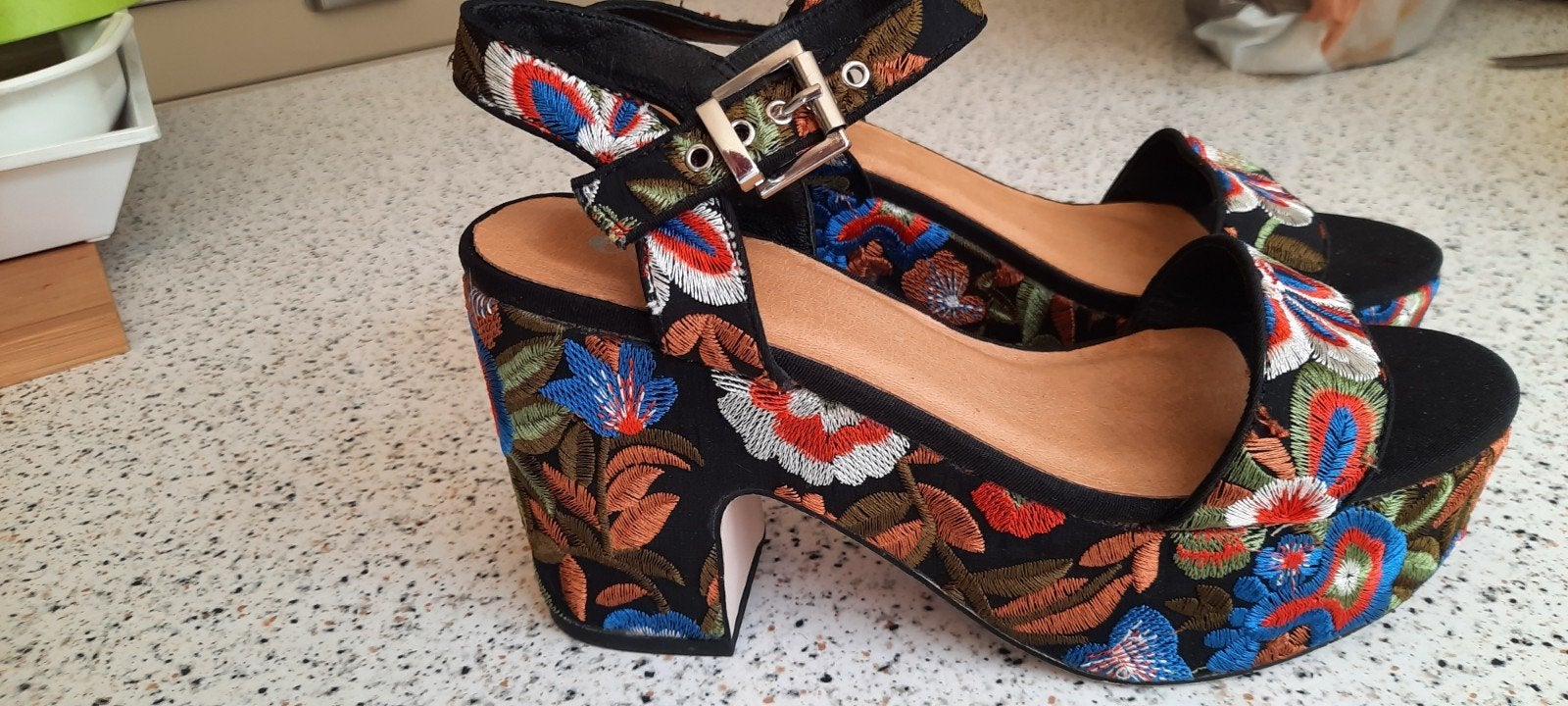 Chaussures taille 38 neuves, Enlèvement ou Envoi