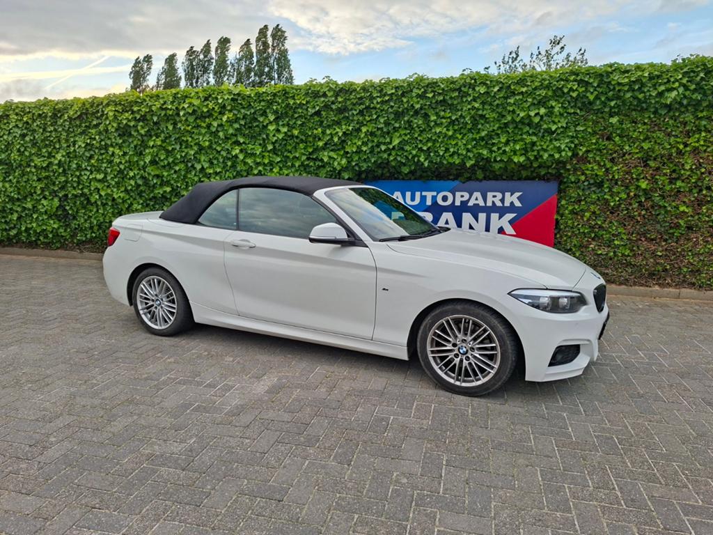 BMW 220i Cabrio M Pakket, Autos, BMW, Alarme, Euro 6, Cabriolet, Alcantara