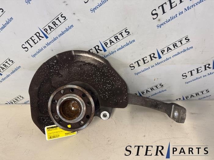 Fusee links-voor van een Mercedes C-Klasse, Gebruikt, -, Ophalen of Verzenden, -