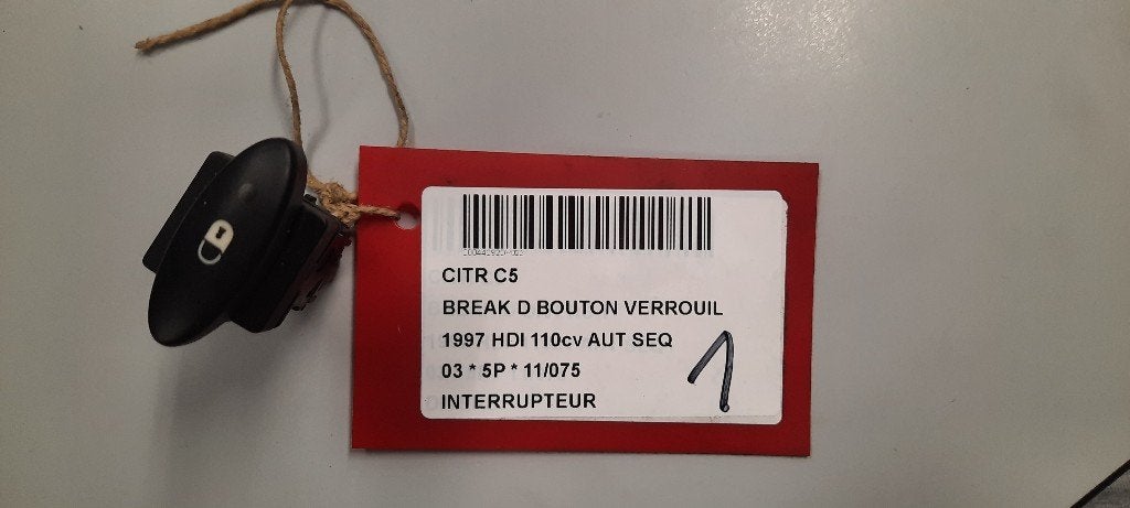 SCHAKELAAR Citroën C5 I Break (DE) (96326949), Gebruikt, Citroën, Mevr. I. Hauben, Rue de l'Espoir 34 34
4030  GRIVEGNÉE, BE