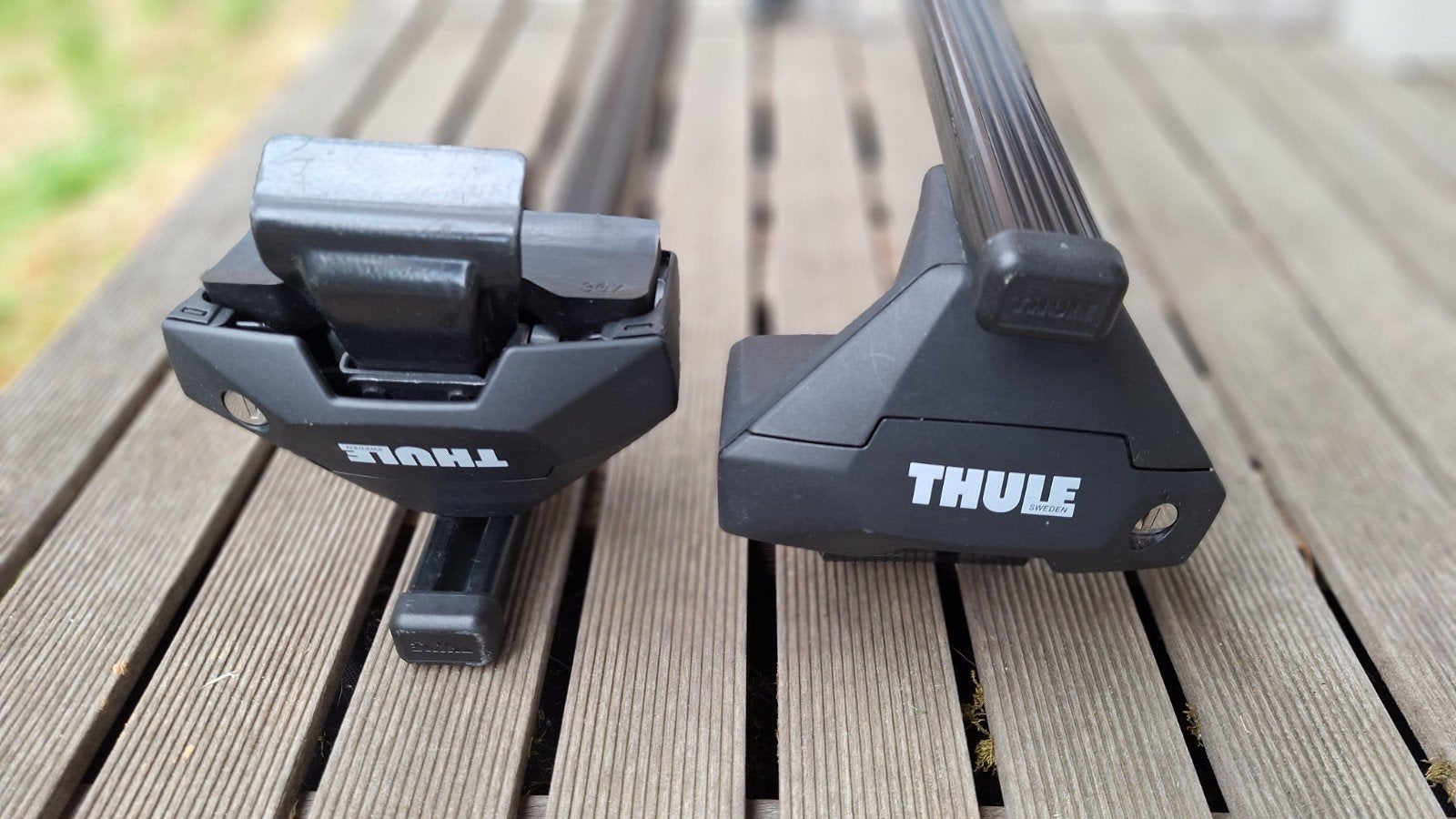 THULE barre de toit réglable ., Autos : Divers, Porte-bagages, Enlèvement